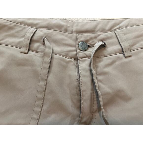 Magellan Shorts Womens L Khaki Fishing Outdoors Falcon Lake Shorty Stretch UV - Picture 2 of 6